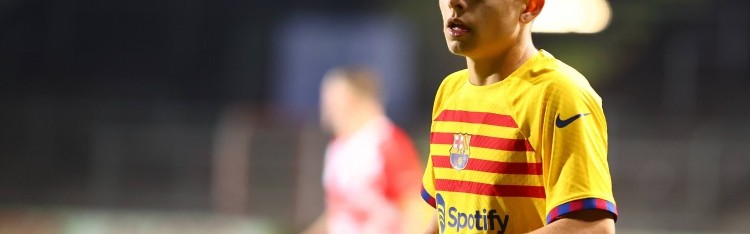 开云登录入口-18岁上演巴萨一线队首秀！每体：埃斯帕特来自拉玛西亚，曾踢中场