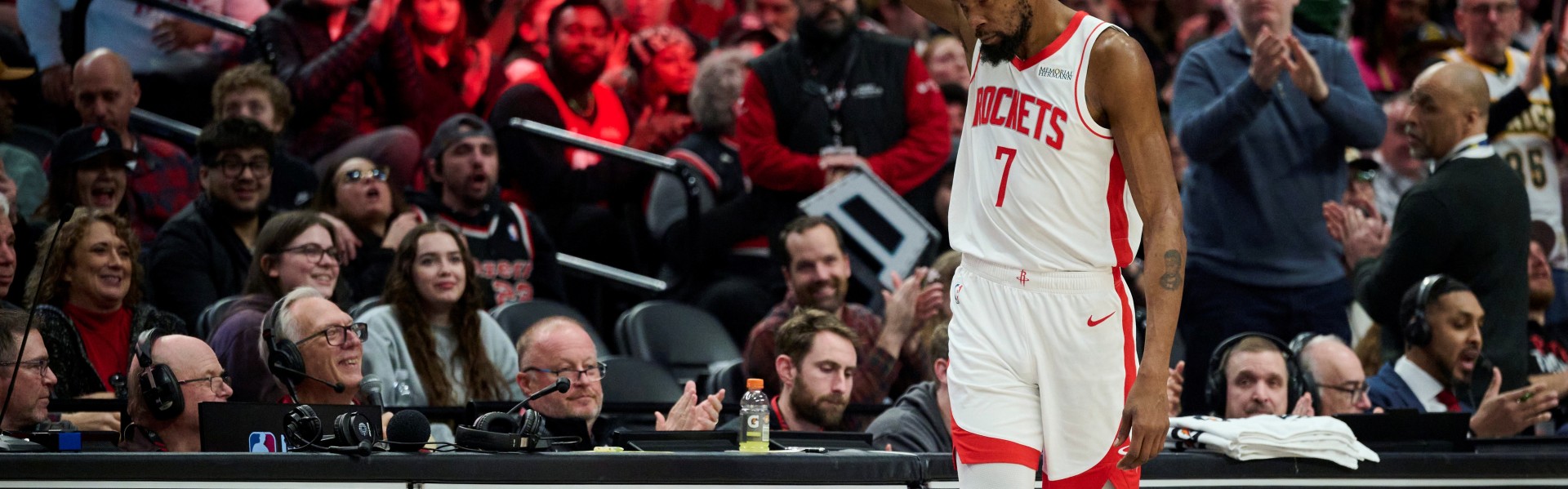 开云登录入口-杜兰特：看着对方顶着防守投进超远三分 可能会让你感到泄气