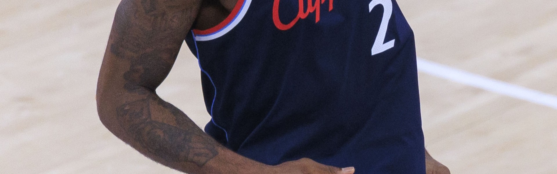 无解进攻！伦纳德背转身翻身跳投&amp;暴扣个人连续得分