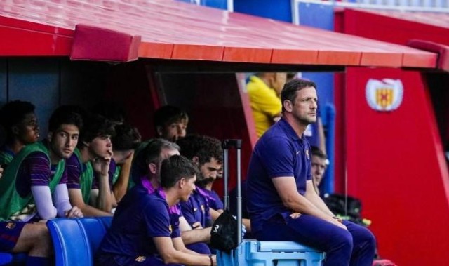 开云-世体：巴萨将选择克鲁伊夫球场右侧替补席，方便向边裁施压