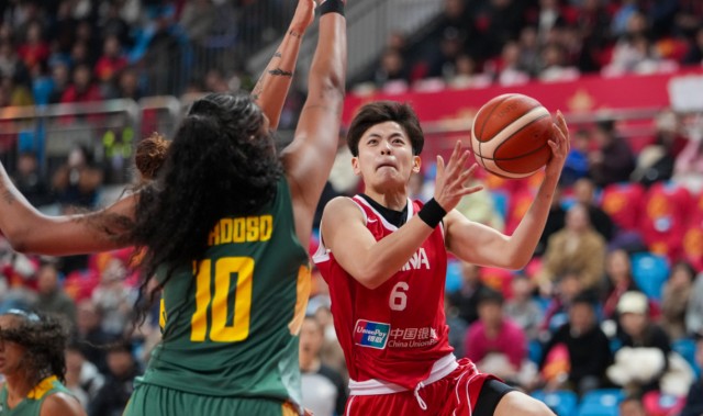 领先19分被追平！险些遭遇逆转，中国女篮问题很多