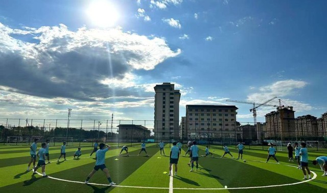 开云官方网站-延边州县市足球联赛｜延吉队积极备战 本周日对阵珲春防川龙虎