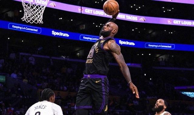 Kaiyun-艰难！湖人逆转鹈鹕，詹姆斯21分7助斯玛特立功，但湖人暴露难题