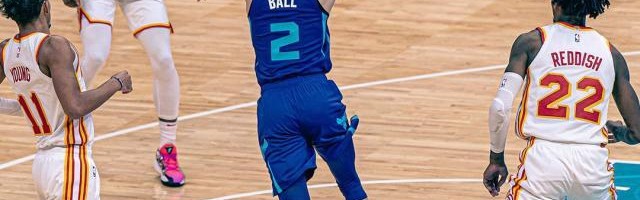 Kaiyun-22+12+11！三球成NBA历史最年轻三双先生 天赋尽显