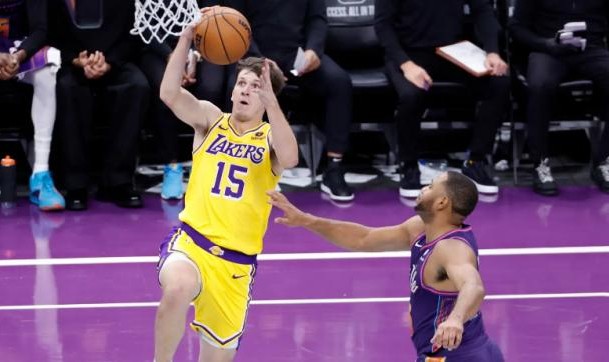 打造湖人版吉诺比利？变阵内幕：哈姆找里夫斯谈话